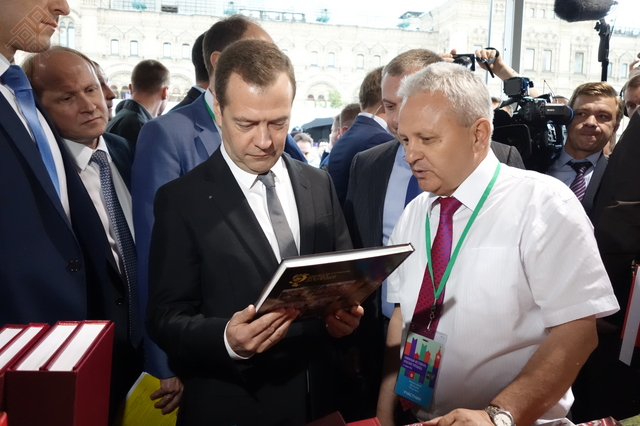 Премьер-министра впечатлили объемы продукции Чувашского книжного издательства