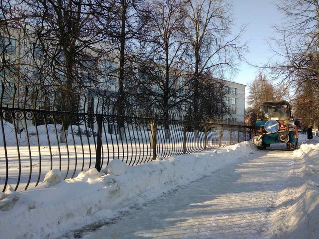 Уборка снега. Фото gcheb.cap.ru